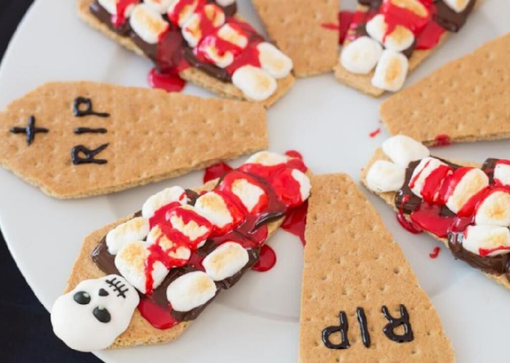 Bloody Skeleton S’mores